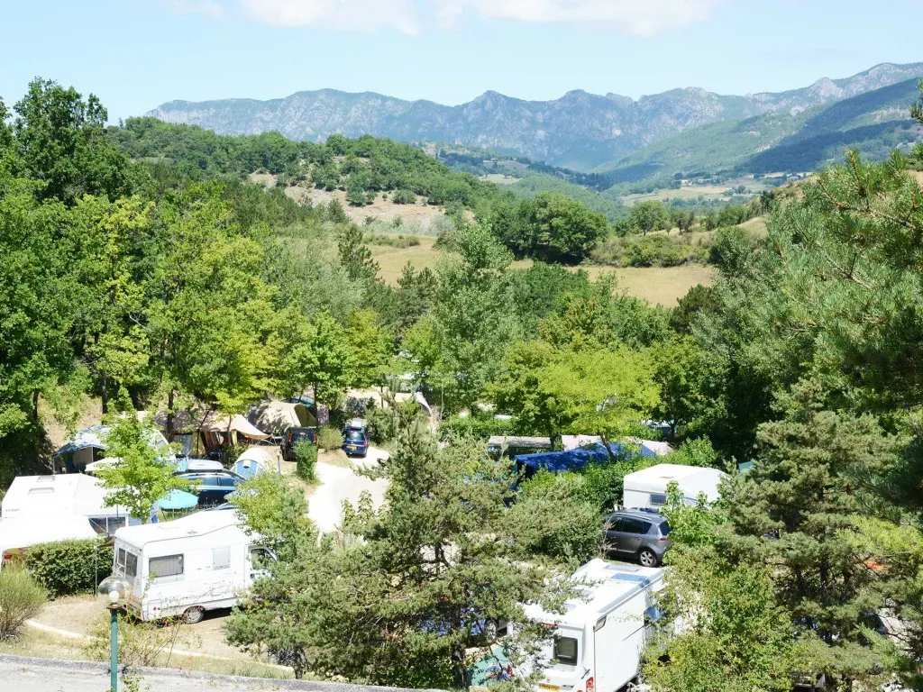 emplacement camping drome 